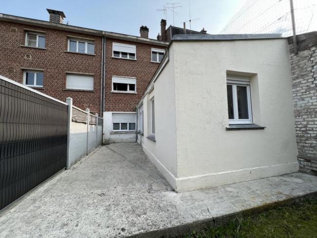 T2avecjardinfaceaulyceduHainaut-Residence-10teravVillars-T2