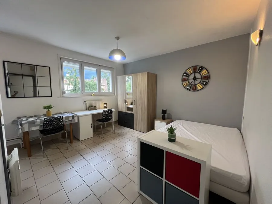 STUDIO - FACE AU LYCEE DU HAINAUT