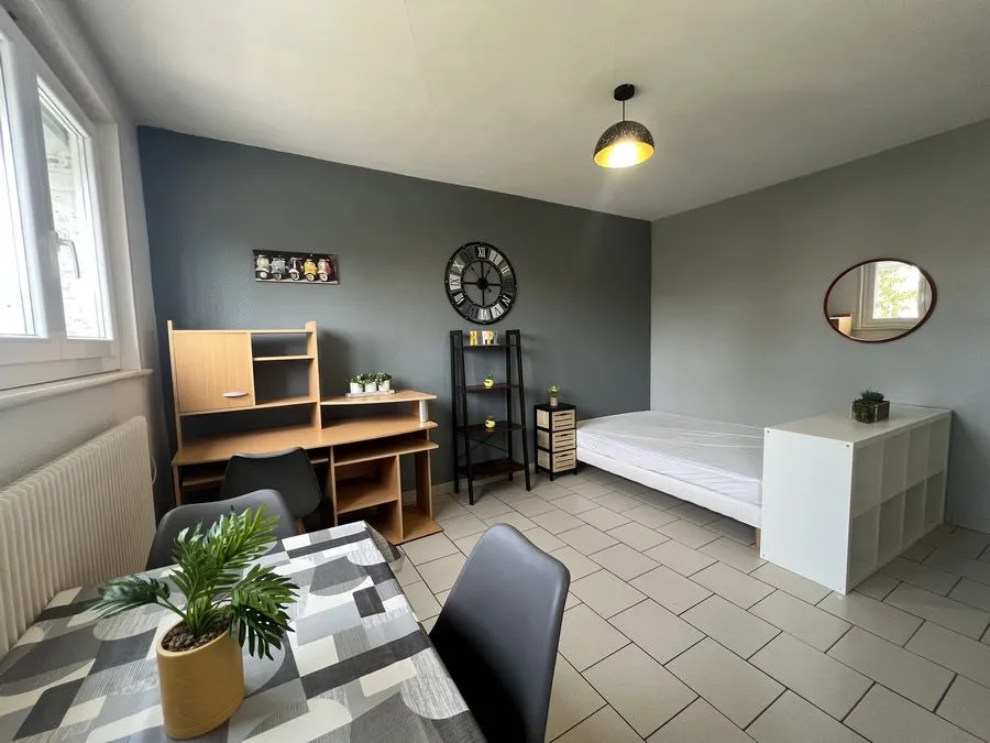 STUDIO - PROCHE HOPITAL - FACE AU LYCEE HAINAUT