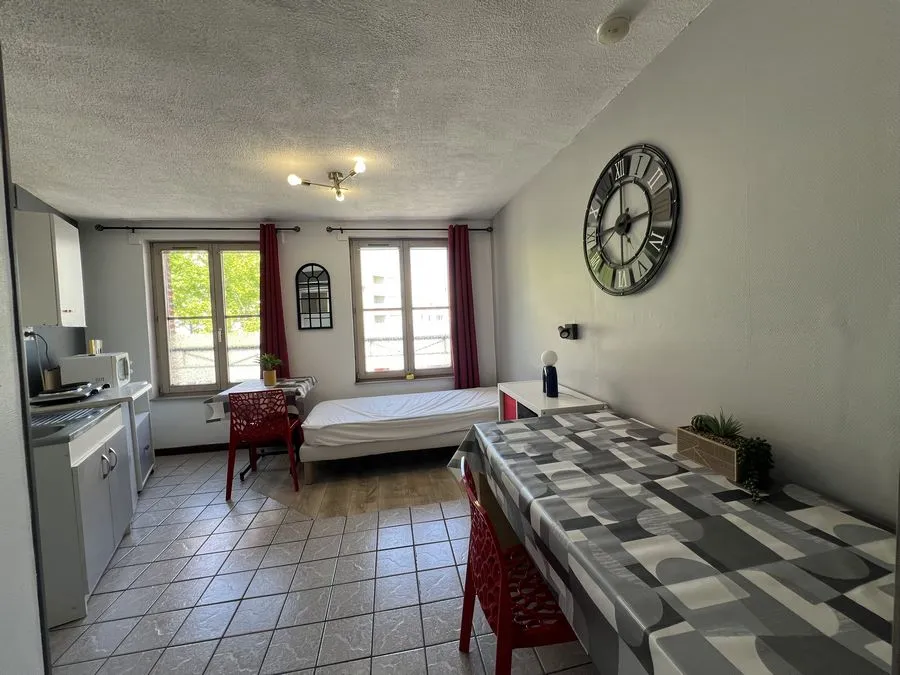 STUDIO - PETIT PRIX - IDEAL ETUDIANTS - PROCHE GARE SNCF ET CENTRE VILLE