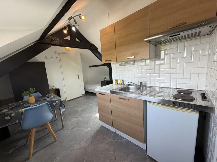 GRAND STUDIO - CENTRE VILLE - IDEAL PREPA WALLON