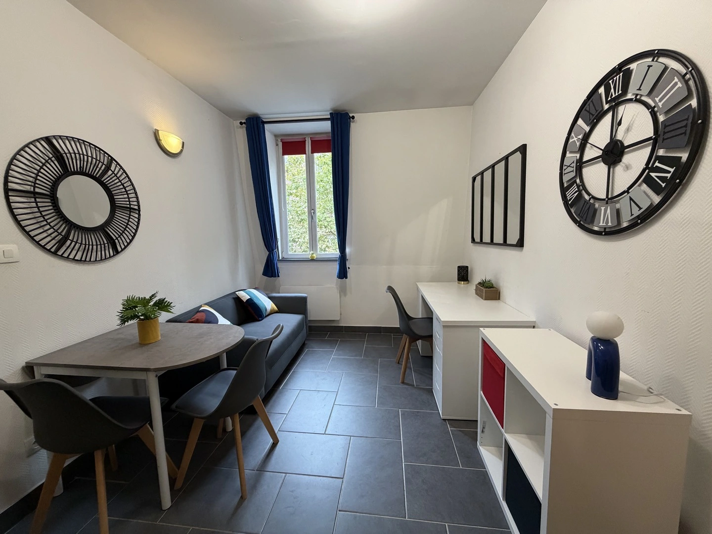 TYPE 2 LUMINEUX - GARE SNCF - A 2 PAS DE LYCEE WALLON