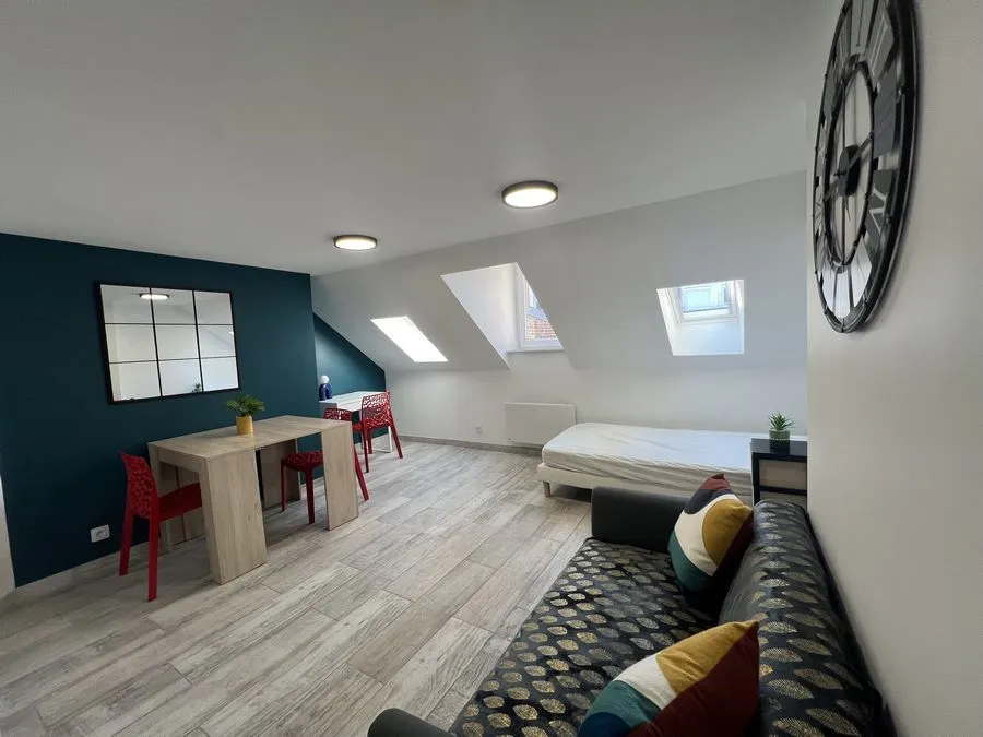 Appartement avec lit double et salon en centre ville proche gare sncf