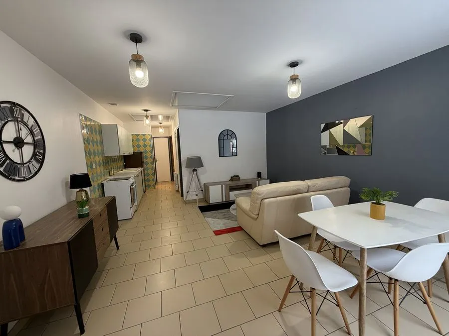 Type 2 en maison en centre ville à deux pas de la Place d'Armes