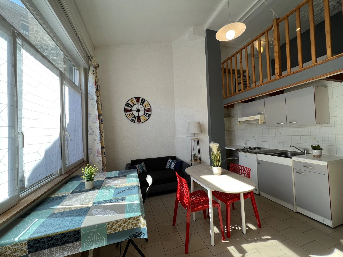 DUPLEX CALME - CENTRE VILLE - A 2 MINUTES DE LA GARE SNCF