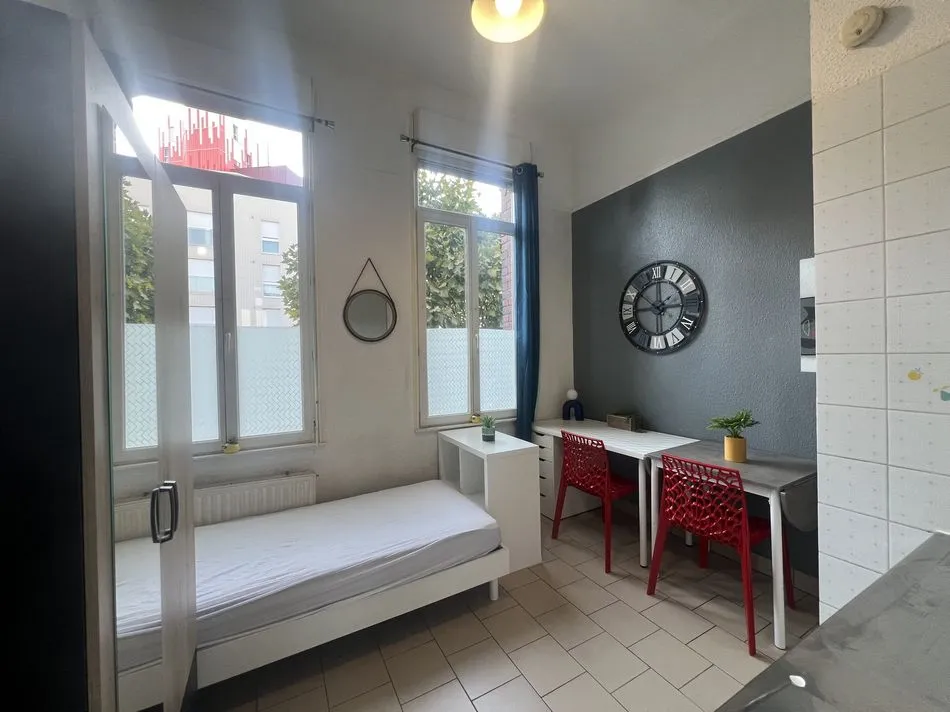 STUDIO CONFORTABLE - CENTRE VILLE - IDEAL ETUDIANT WALLON